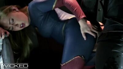 Supergirl comic porno