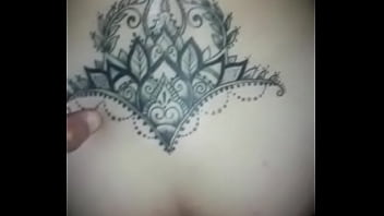 Rubia tatuada argentina