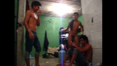 Hombres gay desnudos