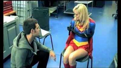 Supergirl follando