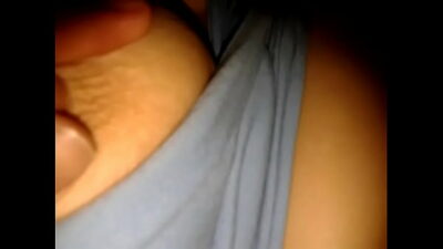 Mujeres dejandose chupar las tetas