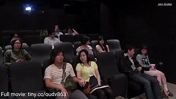 Videos asiaticos metiendo mano en cine