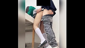 Niñas colegialas haciendo el amor reales